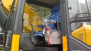 21ton excavator cabin.jpg