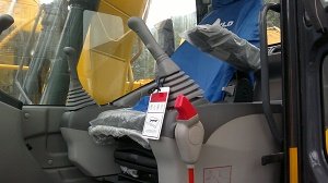 15ton excavator cabin.jpg