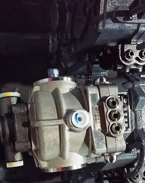 gearbox with HST.jpg