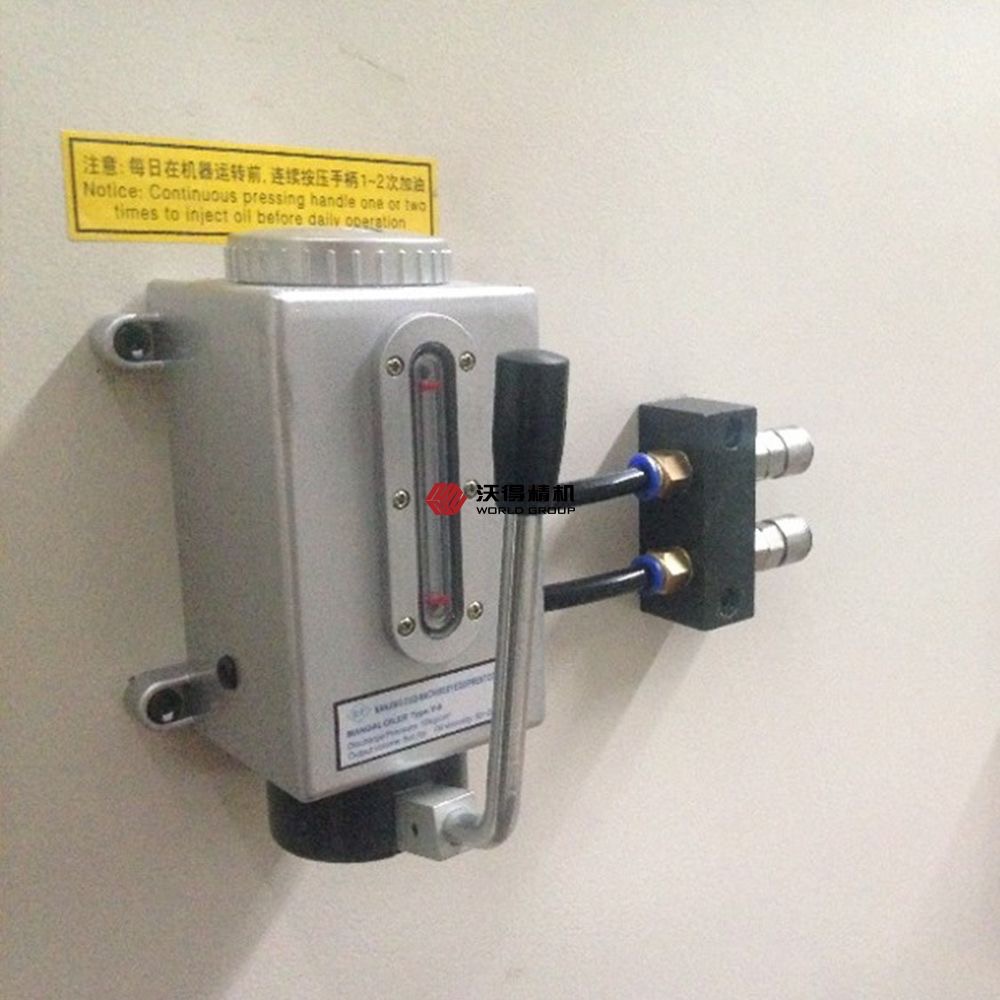 manual pump for press